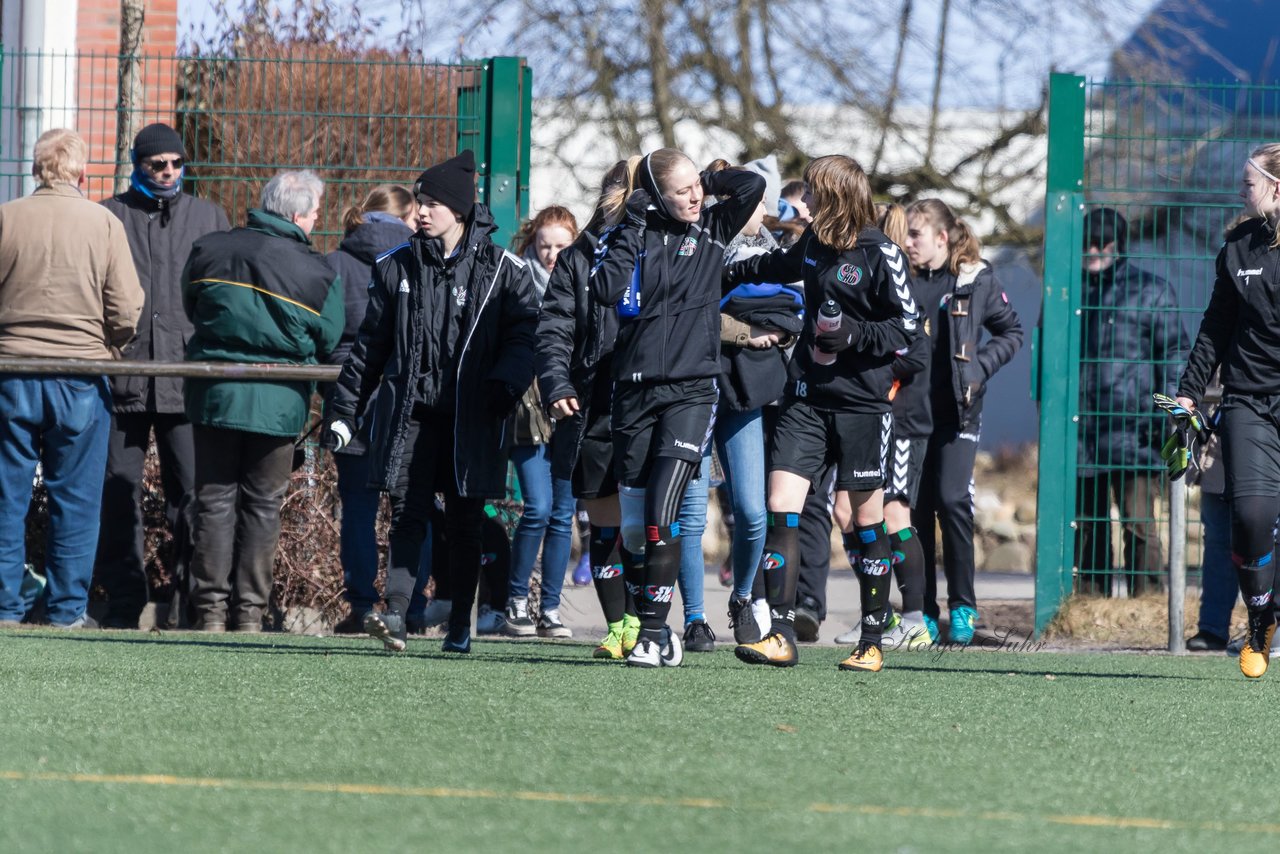 Bild 88 - B-Juniorinnen Halbfinale SVHU - Holstein Kiel : Ergebnis: 3:0